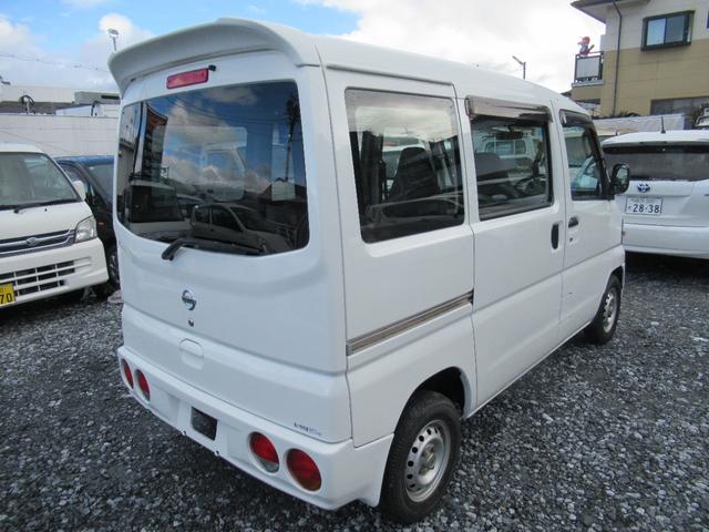 クリッパーバン ＤＸ　４ＷＤ　マニュアル　新品タイヤ　タイミングベルト交換済　エアコン　パワステ　集中ドアロック（11枚目）