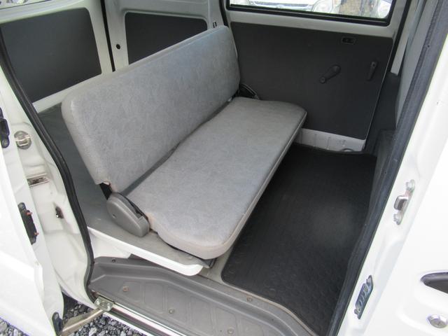 クリッパーバン ＤＸ　４ＷＤ　マニュアル　新品タイヤ　タイミングベルト交換済　エアコン　パワステ　集中ドアロック（22枚目）