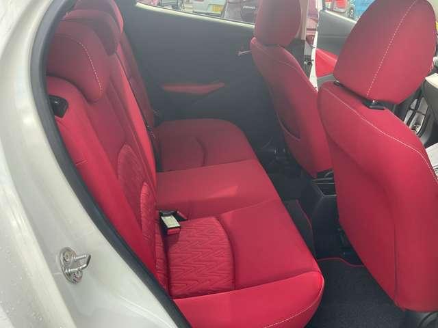 デミオ １．５　ＸＤ　ミッド　センチュリー　ディーゼルターボ　４ＷＤ　デミオ限定車（14枚目）