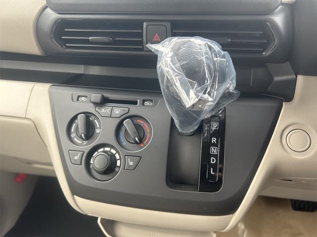 ｅＫスペース Ｍ　届出済未使用車　バックカメラ　両側スライドドア　クリアランスソナー　レーンアシスト　衝突被害軽減システム　オートライト　ＬＥＤヘッドランプ　キーレス　アイドリングストップ　シートヒーター　ベンチシート（11枚目）