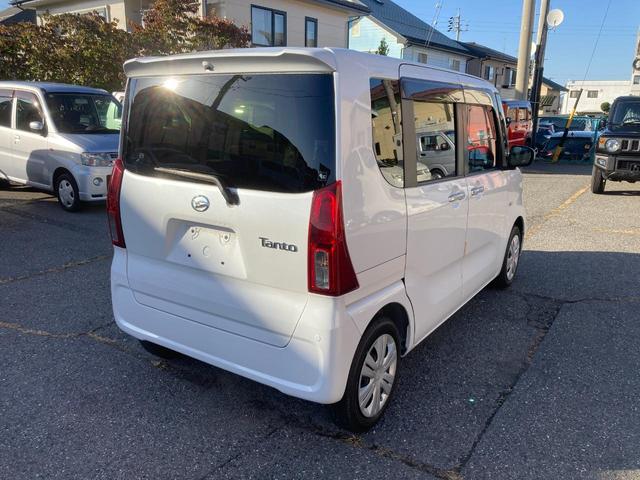 タント Ｘ　両側スライドドア　衝突被害軽減ブレーキ　シートヒーター　アイドリングストップ車　ブレーキサポート　ＰＷ　ＰＳ　スマートキーシステム　横滑り防止　ＬＥＤライト　キーレスキー　サイドエアバッグ　エアバッグ（11枚目）
