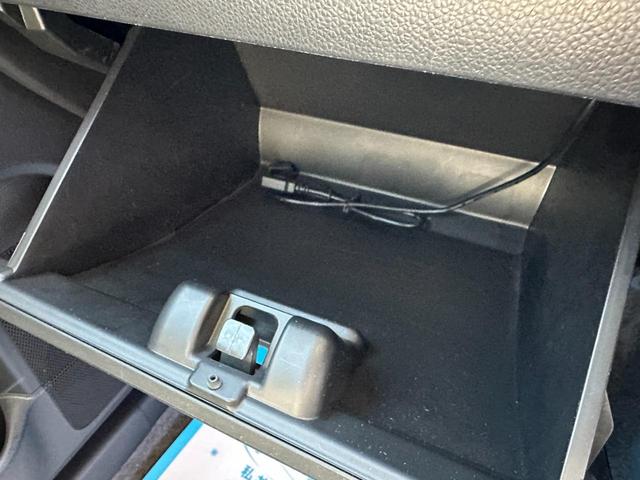 ワゴンＲ ＦＡ　ＦＡ（４名）　前後誤発進抑制機能　盗難防止　運転席エアバック　ＰＷ　フルフラット　オートハイビーム　オートエアコン　ＷエアＢ　ソナー　横滑り防止装置付　パワステ　ＡＢＳ付き　ベンチシート　オートライト（23枚目）