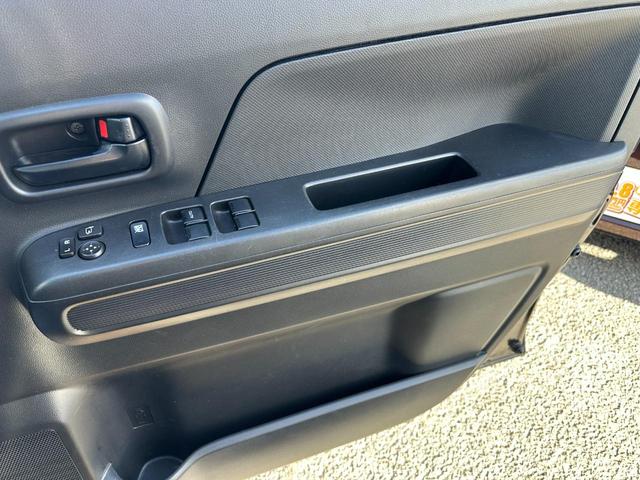 ワゴンＲ ＦＡ　ＦＡ（４名）　前後誤発進抑制機能　盗難防止　運転席エアバック　ＰＷ　フルフラット　オートハイビーム　オートエアコン　ＷエアＢ　ソナー　横滑り防止装置付　パワステ　ＡＢＳ付き　ベンチシート　オートライト（37枚目）