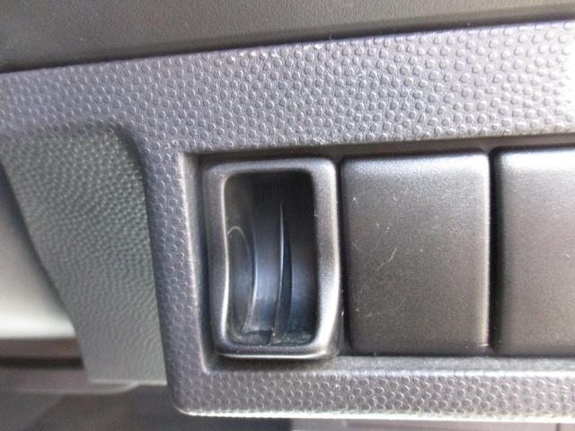 アルトラパン T キーレス・盗難防止システム フルフラットシート 助手席エアバッグ 盗難防止機能 キーフリー AC ABS付 パワーウインドウ 衝突安全ボディ パワーステアリング ベンチシート 運転席エアバック(28枚目)