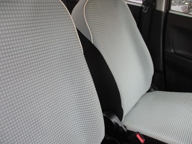 キャロル GL キーレスエントリーキー ダブルエアバッグ シートヒータ 横滑防止装置 エネチャージ パワーウィンド エアコン ABS パワステ 衝突安全ボディ 運転席エアバッグ レーダーブレーキサポート装着車(16枚目)