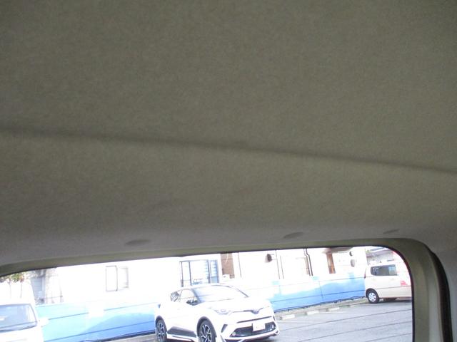 ステラ L スマートアシスト レーダーブレーキサポート フルフラット 横滑り防止機能 キーレスエントリーキー 運転席助手席エアバック エコアイドル 衝突安全ボディ ベンチシート マニュアルエアコン ABS パワーウィンドウ(35枚目)