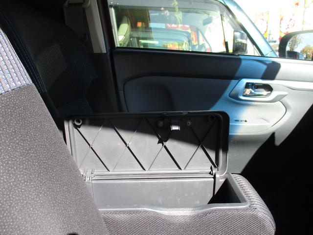 ムーヴ カスタム X キーレスエントリー LEDヘッド エコアイドル フルフラット 寒冷地仕様 オートエアコン 衝突安全ボディ 運転席エアバッグ スマートキー 横滑り防止機能 パワーウインドウ 盗難防止システム パワステ(17枚目)