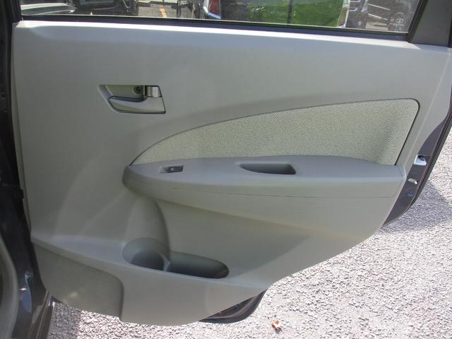 ステラ Lリミテッド スマートアシスト インテリキー ブレーキサポート 横滑り防止機能 盗難防止 キーフリー パワーウィンドウ オートエアコン アイドリングストップ ベンチシート ABS(34枚目)