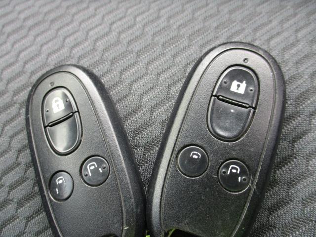 スペーシア Xリミテッド プリクラッシュセーフティ ベンチ席 全席PW 横滑防止装置 AAC Sキー アイスト Wエアバック 盗難警報装置 前席シートヒーター キーレス 運転席エアバッグ ABS パワステ 衝突安全ボディ(31枚目)