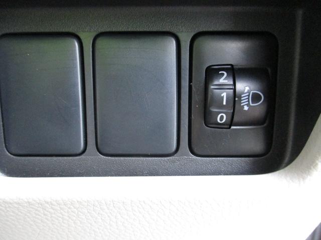 デイズルークス X アイドリングストップ機能 ベンチ席 運転席エアバック デュアルエアバッグ 衝突安全ボディ フルオートエアコン パワーウィンドウ ABS PS キーフリ フルフラットシート(29枚目)