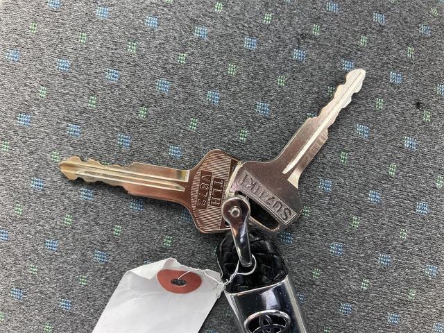 ツイン ガソリンＶ　車検整備付き　運転席エアバッグ　エアコン　パワーウィンドウ　走行距離５．０万キロ　イエロー（21枚目）