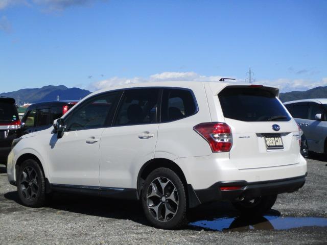 フォレスター 2.0XT アイサイト 4WD ターボ 純正ナビ TV バックカメラ ETC クルーズコントロール 前席電動シート プッシュスタート 前席シートヒーター HIDヘッド フロントフォグ 純正アルミホイール オイル交換済み(7枚目)