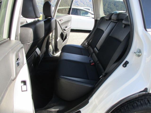 フォレスター 2.0XT アイサイト 4WD ターボ 純正ナビ TV バックカメラ ETC クルーズコントロール 前席電動シート プッシュスタート 前席シートヒーター HIDヘッド フロントフォグ 純正アルミホイール オイル交換済み(17枚目)