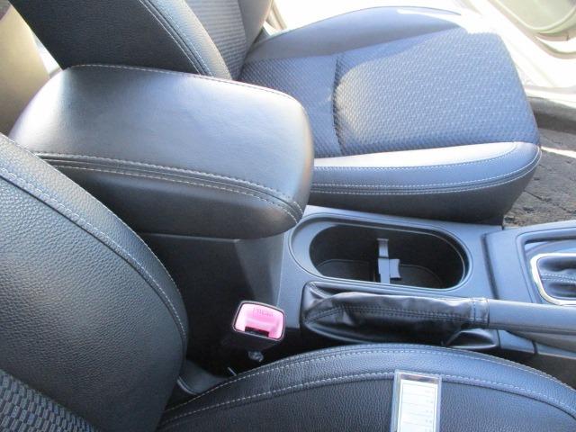 フォレスター 2.0XT アイサイト 4WD ターボ 純正ナビ TV バックカメラ ETC クルーズコントロール 前席電動シート プッシュスタート 前席シートヒーター HIDヘッド フロントフォグ 純正アルミホイール オイル交換済み(41枚目)