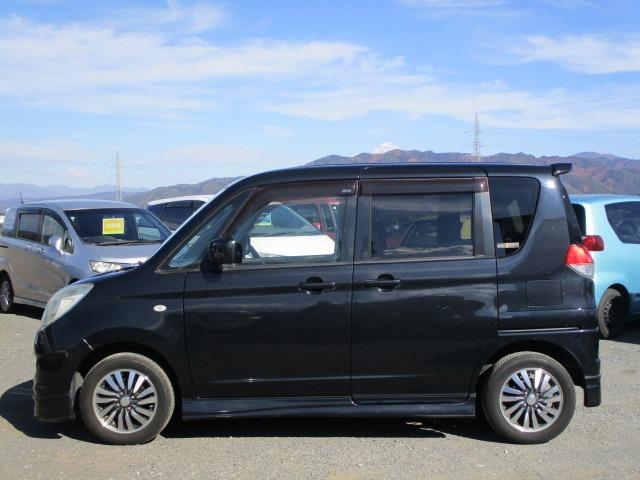 ソリオ Ｘ　４ＷＤ　社外ナビ　ＴＶ　両側スライド片側電動　プッシュスタート　インテリキー　純正アルミホイール　オイル交換済み（8枚目）