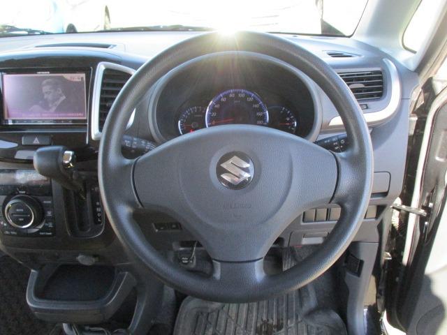 ソリオ Ｘ　４ＷＤ　社外ナビ　ＴＶ　両側スライド片側電動　プッシュスタート　インテリキー　純正アルミホイール　オイル交換済み（9枚目）