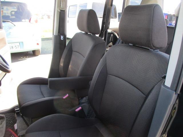 ソリオ Ｘ　４ＷＤ　社外ナビ　ＴＶ　両側スライド片側電動　プッシュスタート　インテリキー　純正アルミホイール　オイル交換済み（15枚目）