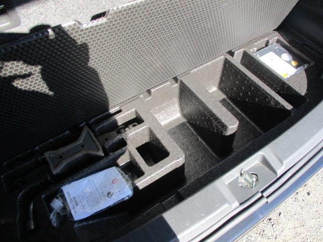 ソリオ Ｘ　４ＷＤ　社外ナビ　ＴＶ　両側スライド片側電動　プッシュスタート　インテリキー　純正アルミホイール　オイル交換済み（22枚目）