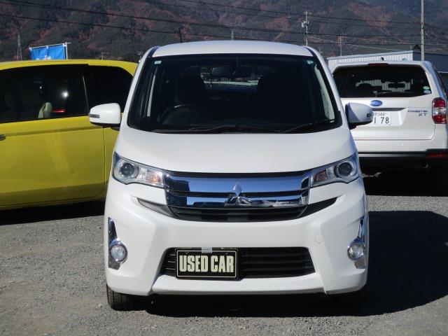 ｅＫカスタム Ｔ　４ＷＤ　ターボ　純正ナビ　ＴＶ　バックカメラ　運転席シートヒーター　ＨＩＤヘッド　フロントフォグ　社外アルミホイール　オイル交換済み（2枚目）