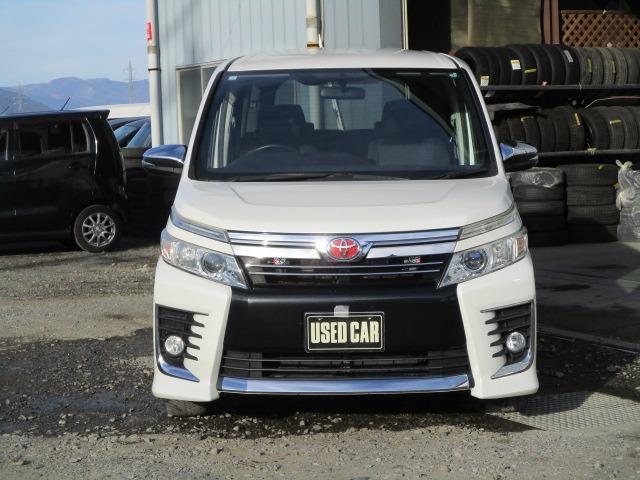 Ｈ２７年のヴォクシー煌が入庫しました。当店の展示場にございます、是非お出かけください。