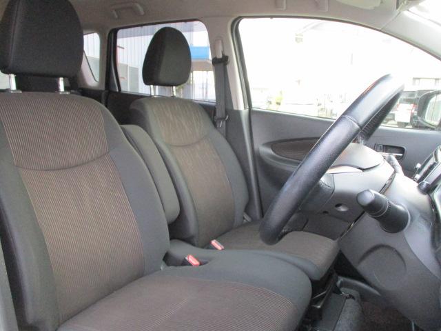 内外装クリーニング済みで快適な室内になっています。納車前にももう一度当店でクリーニングしてのお渡しとなります。