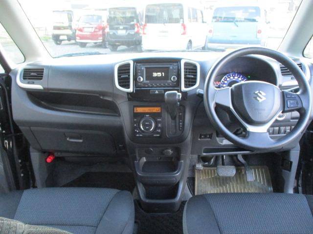 �t�����g�K���X���傫���đO�����F�����ǍD�ł���@����n�X�C�b�`�ނ��g���₷���z�u����Ă��܂��B