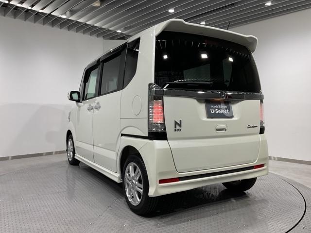 Ｎ－ＢＯＸカスタム Ｇ・Ｌパッケージ　片側電動両側スライドドア　運転席助手席エアバッグ　イモビ　スマキー　横滑り防止　オートエアコン　ＰＳ　パワーウィンドウ　キーフリー　ＡＢＳ　エアバック（5枚目）