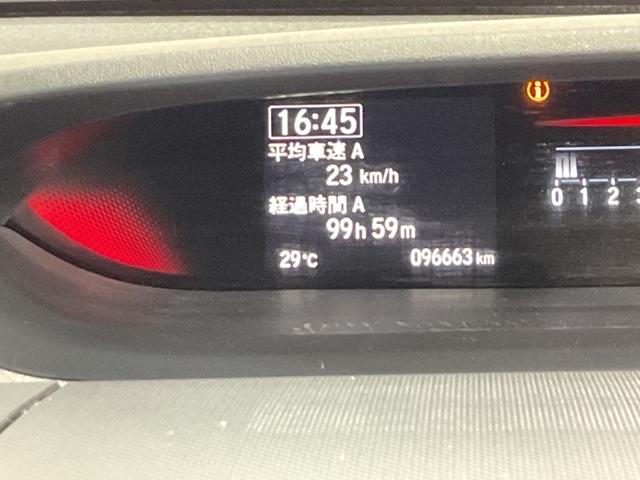 ステップワゴンスパーダ スパーダホンダセンシング　プリクラッシュセーフティー　両電動スライドドア　地デジＴＶ　リアカメラ　スマ－トキ－　ＶＳＡ　三列シート　盗難防止システム　アイドリングＳ　ＬＥＤヘッドライ　クルコン　ＰＣＳ　ワンオ－ナ－　ＥＴＣ装備（39枚目）