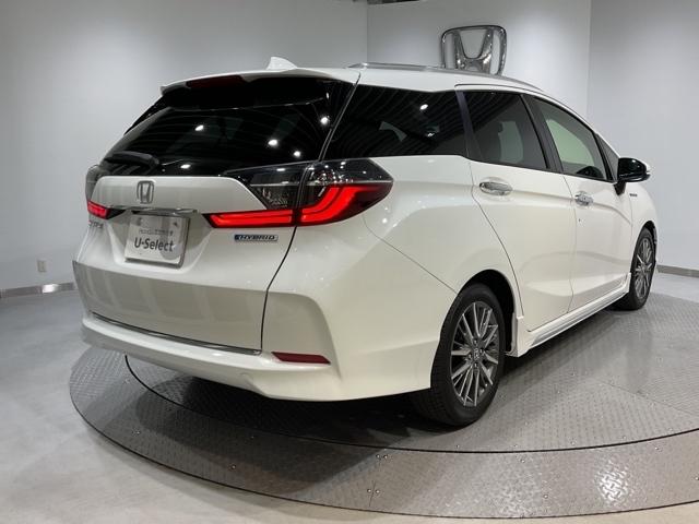 シャトル ハイブリッドZホンダセンシング いまコレ+新品マット付 衝突軽減 カーテンエアバック LEDライト 前席シートヒーター イモビ Bカメラ クルコン DVD パワーウィンドウ ナビTV 地デジ ETC スマートキー オートエアコン(8枚目)