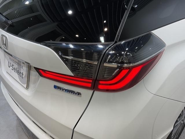 シャトル ハイブリッドZホンダセンシング いまコレ+新品マット付 衝突軽減 カーテンエアバック LEDライト 前席シートヒーター イモビ Bカメラ クルコン DVD パワーウィンドウ ナビTV 地デジ ETC スマートキー オートエアコン(12枚目)