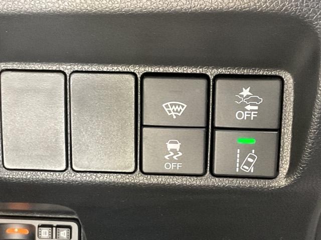 シャトル ハイブリッドZホンダセンシング いまコレ+新品マット付 衝突軽減 カーテンエアバック LEDライト 前席シートヒーター イモビ Bカメラ クルコン DVD パワーウィンドウ ナビTV 地デジ ETC スマートキー オートエアコン(29枚目)