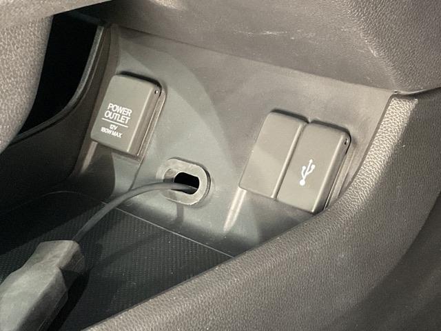 シャトル ハイブリッドZホンダセンシング いまコレ+新品マット付 衝突軽減 カーテンエアバック LEDライト 前席シートヒーター イモビ Bカメラ クルコン DVD パワーウィンドウ ナビTV 地デジ ETC スマートキー オートエアコン(30枚目)