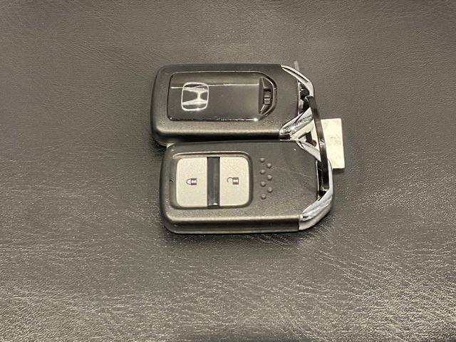 シャトル ハイブリッドZホンダセンシング いまコレ+新品マット付 衝突軽減 カーテンエアバック LEDライト 前席シートヒーター イモビ Bカメラ クルコン DVD パワーウィンドウ ナビTV 地デジ ETC スマートキー オートエアコン(35枚目)