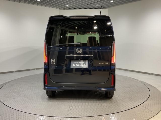 「自動車保険」と「あんしん特典」がひとつになったHondaのお店ならではの保険プランです。お客様のカーライフにより一層の安心をプラスします。