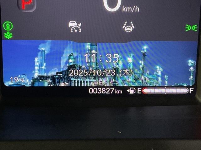 インフォメーション機能付きのメーターで快適ドライブ。