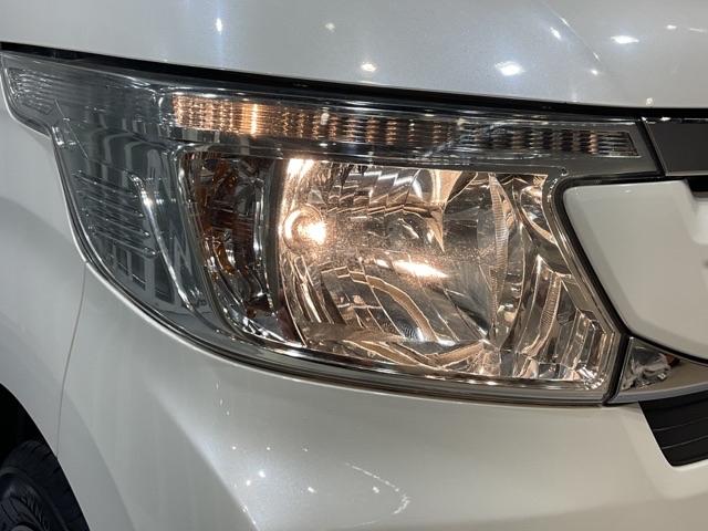 ハロゲンヘッドライトです。