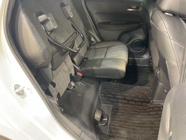 フィット e:HEVホーム 弊社元試乗車 前後誤発進抑制機能 助手席エアバッグ 運転席エアバッグ アイドリングストップ LEDライト バックカメラ ABS サイドエアバッグ オートクルーズコントロール フルセグTV スマートキー(18枚目)