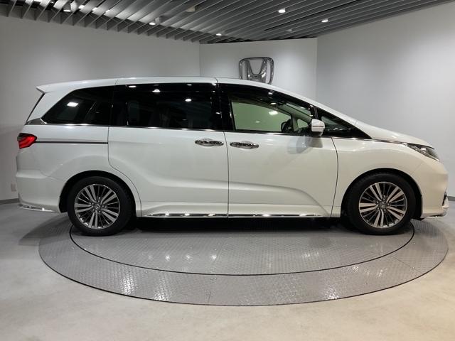 オデッセイ アブソルート・ホンダセンシング LEDヘッドランプ iストップ フルセグテレビ キーフリー バックモニター ナビTV Pシート オートクルーズコントロール ウォークスルー サイドエアバッグ DVD(8枚目)