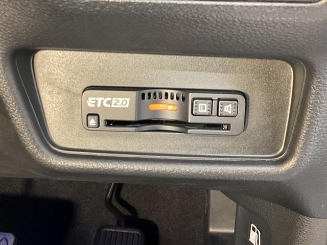 オデッセイ アブソルート・ホンダセンシング LEDヘッドランプ iストップ フルセグテレビ キーフリー バックモニター ナビTV Pシート オートクルーズコントロール ウォークスルー サイドエアバッグ DVD(28枚目)