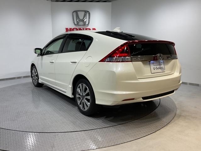 インサイトエクスクルーシブ XLインターナビセレクト Iストップ リアカメラ 横滑り防止機能 フルオートエアコン 助手席エアバック オートクルーズコントロール 運転席エアバック パワーウィンドウ ABS スマートキー ETC(4枚目)