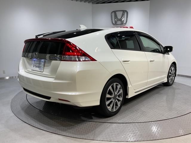 インサイトエクスクルーシブ XLインターナビセレクト Iストップ リアカメラ 横滑り防止機能 フルオートエアコン 助手席エアバック オートクルーズコントロール 運転席エアバック パワーウィンドウ ABS スマートキー ETC(6枚目)