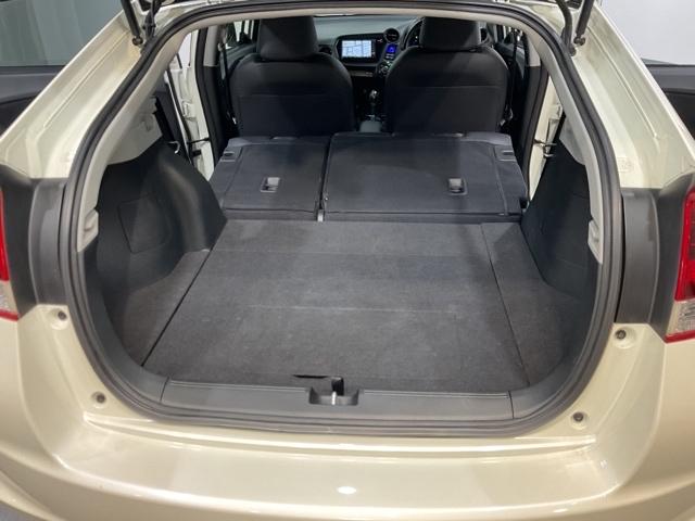 インサイトエクスクルーシブ XLインターナビセレクト Iストップ リアカメラ 横滑り防止機能 フルオートエアコン 助手席エアバック オートクルーズコントロール 運転席エアバック パワーウィンドウ ABS スマートキー ETC(18枚目)