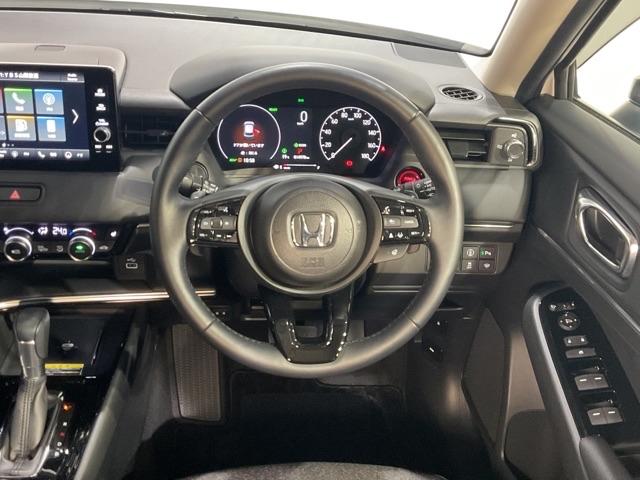 ヴェゼル e:HEVZ 衝突回避支援ブレーキ機能 スマキ フルオートエアコン Dレコ エアバッグ 両席エアバック Rカメ パワーウィンドウ LEDランプ クルーズC ナビ&TV キーレスエントリー ETC付(13枚目)