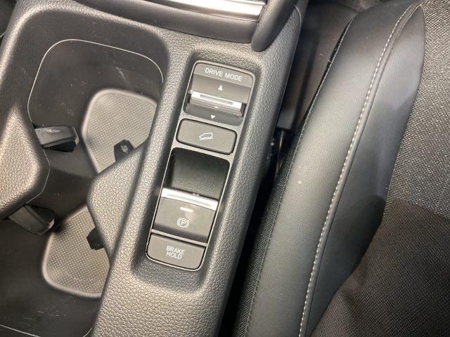 ヴェゼル e:HEVZ 衝突回避支援ブレーキ機能 スマキ フルオートエアコン Dレコ エアバッグ 両席エアバック Rカメ パワーウィンドウ LEDランプ クルーズC ナビ&TV キーレスエントリー ETC付(33枚目)