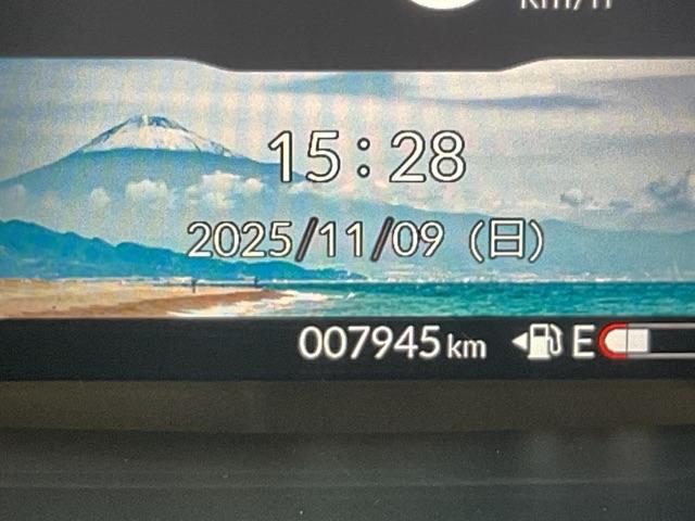 インフォメーション機能付きのメーターで快適ドライブ。