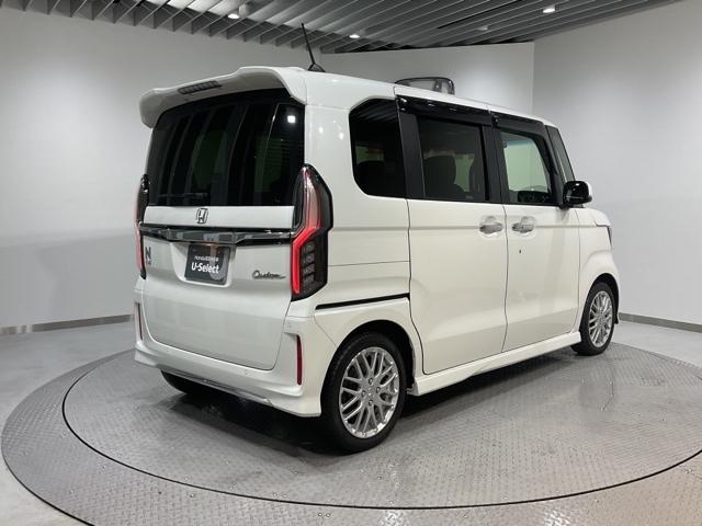 車両状態証明書付き車両です。車両状態を検査員が評価をし、結果を点数で表示しております。１台１台プロの目で事細かにチェックしている車両ですので、ご安心してお買い求めしていだけます。