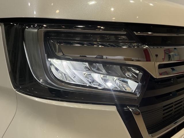 ＬＥＤヘッドライトで夜道も安心！