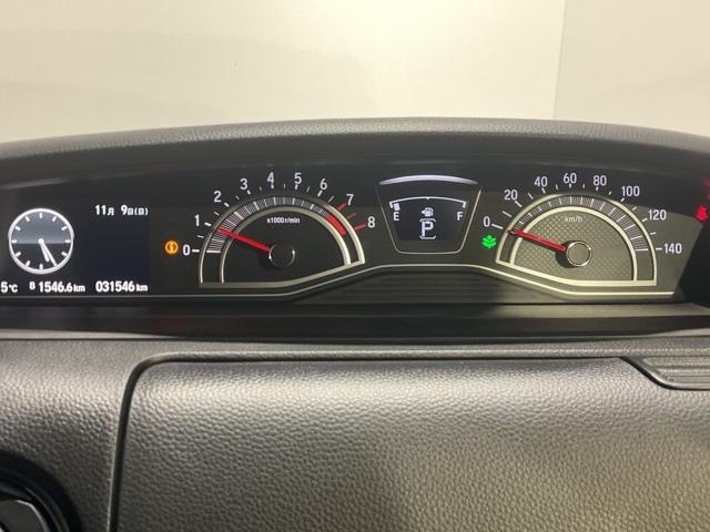 視認性の高いメーター回り。いろいろな情報も表示されます。