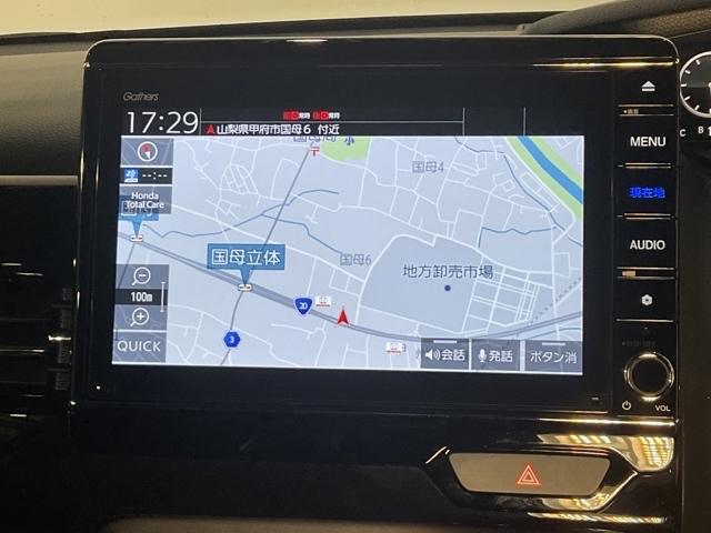 大型のＨｏｎｄａ純正ナビゲーション。