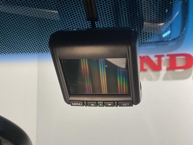 フィットハイブリッド Lパッケージ 【いまコレ+】新品フロアマット サイドエアバック LED ECON バックカメラ オートクルーズコントロール イモビライザー 1セグTV ETC ESC AUTOエアコン ABS 運転席エアバック(26枚目)